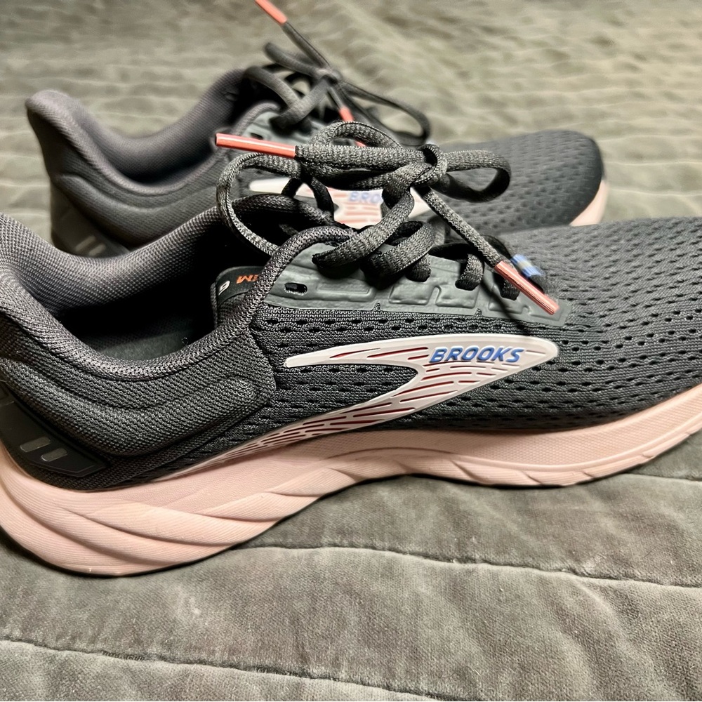 Brooks Charcoal and Blush Running Shoes - Picture 6 of 8